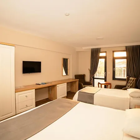 Elia Otel *
